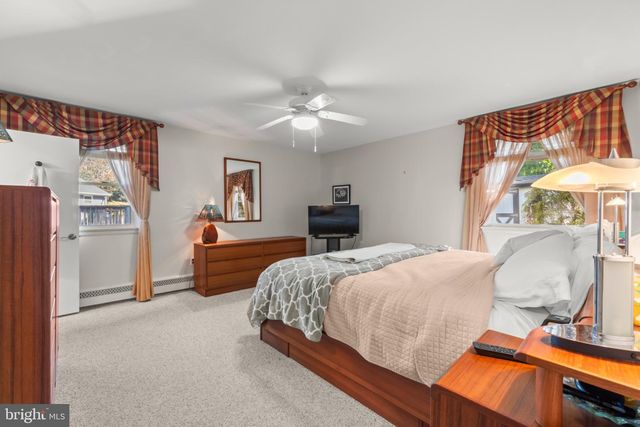 406 GRAISBURY AVE, Haddonfield, NJ 08033