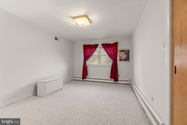 406 GRAISBURY AVE, Haddonfield, NJ 08033