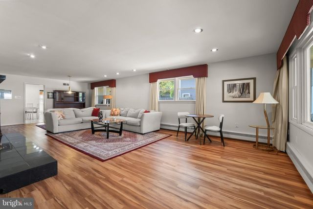 406 GRAISBURY AVE, Haddonfield, NJ 08033