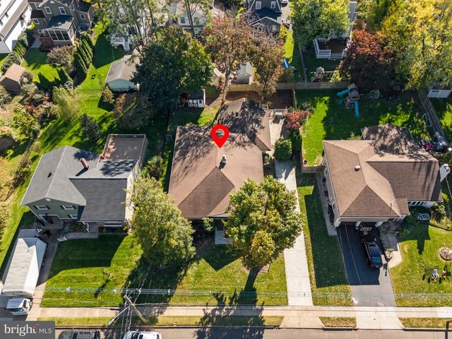 406 GRAISBURY AVE, Haddonfield, NJ 08033