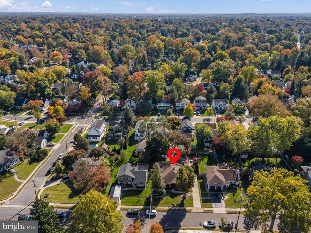 406 GRAISBURY AVE, Haddonfield, NJ 08033