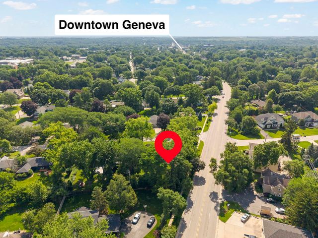 120 N Pine Street, Geneva, IL 60134