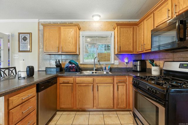 1900 Broken Arrow Drive, North Little Rock, AR 72118