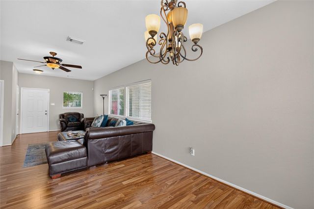 1633 Nichole Woods Drive, Houston, TX 77047