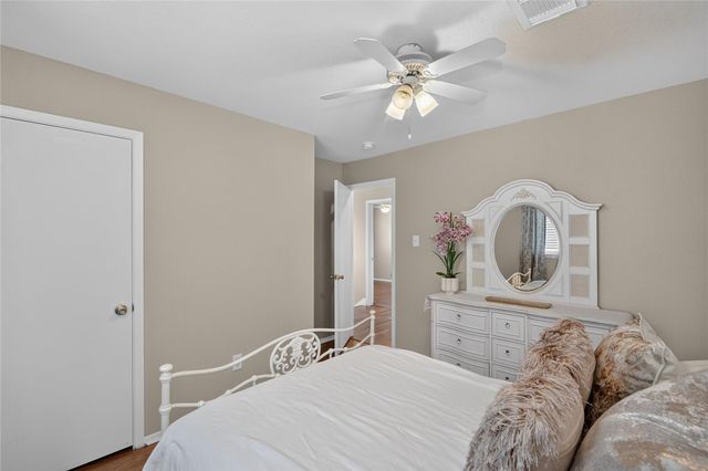 1633 Nichole Woods Drive, Houston, TX 77047