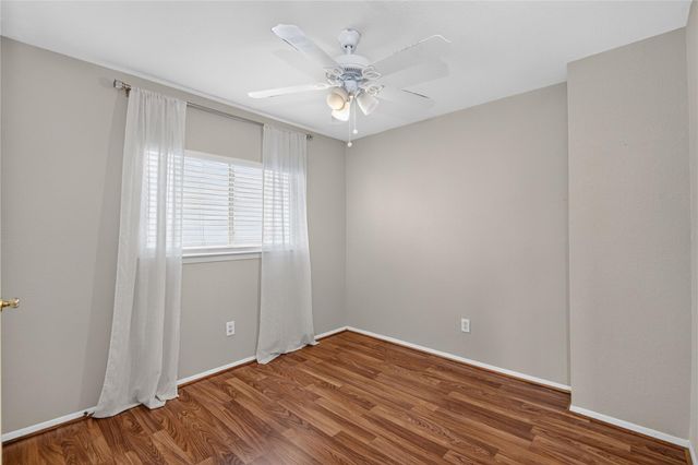 1633 Nichole Woods Drive, Houston, TX 77047