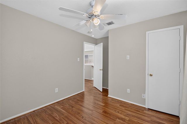 1633 Nichole Woods Drive, Houston, TX 77047