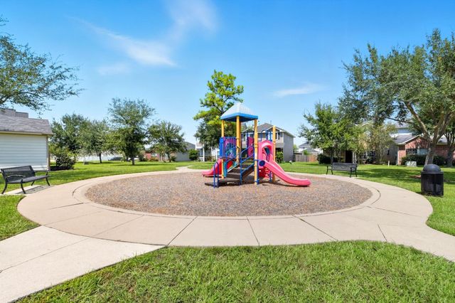 1633 Nichole Woods Drive, Houston, TX 77047