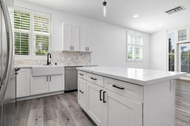 110 W Island Avenue, San Diego, CA 92101