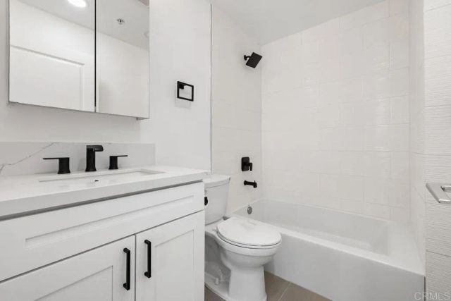 110 W Island Avenue, San Diego, CA 92101