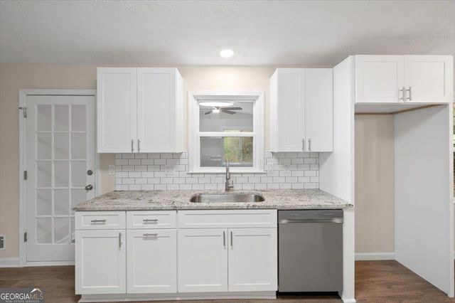 4471 Myrtle Hill Road NE, Kennesaw, GA 30144