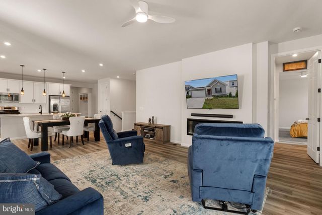 140 POE DR, Winchester, VA 22602