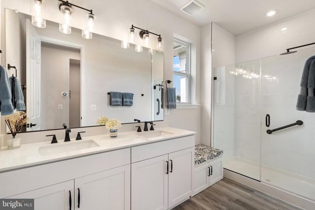 140 POE DR, Winchester, VA 22602