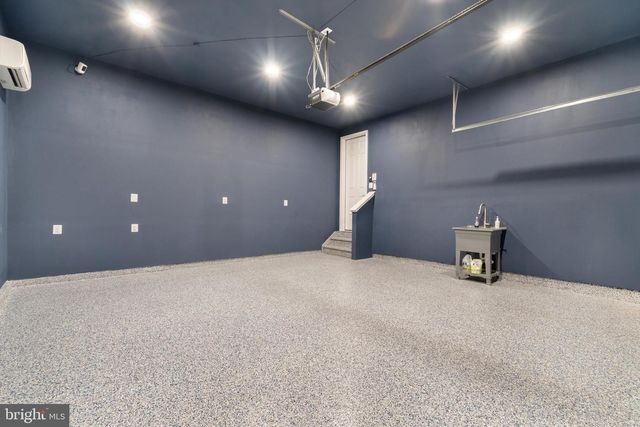140 POE DR, Winchester, VA 22602