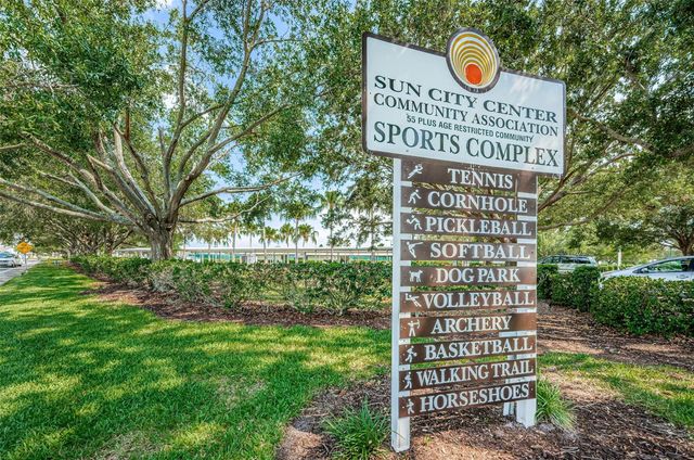 704 CHIPPER DRIVE, Sun City Center, FL 33573