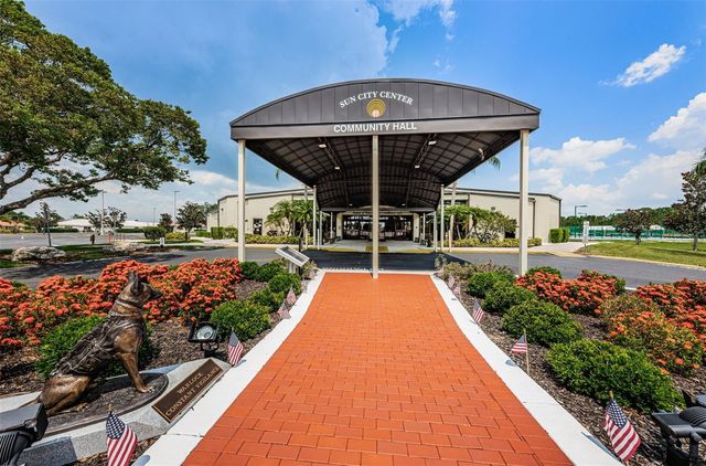 704 CHIPPER DRIVE, Sun City Center, FL 33573