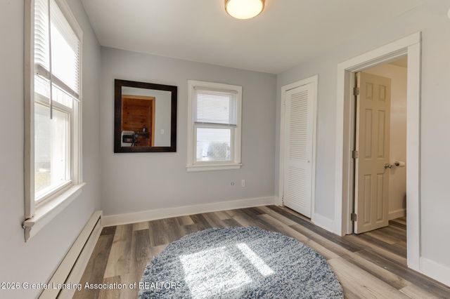 826 R G Curtiss Avenue, Lansing, MI 48911