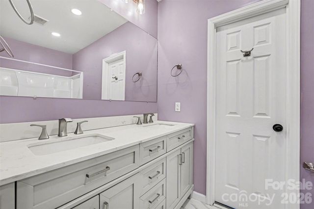 905 W 6th Avenue B Avenue, Gastonia, NC 28052