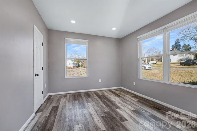 905 W 6th Avenue B Avenue, Gastonia, NC 28052