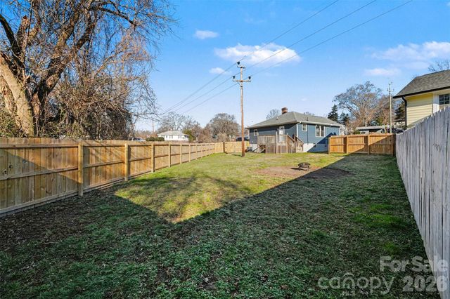 905 W 6th Avenue B Avenue, Gastonia, NC 28052