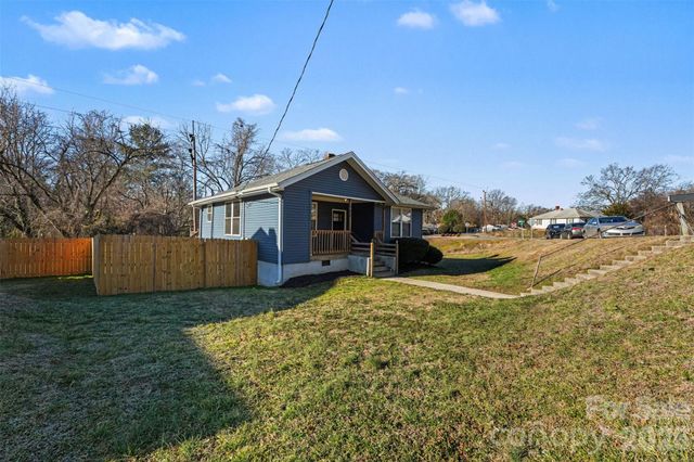 905 W 6th Avenue B Avenue, Gastonia, NC 28052