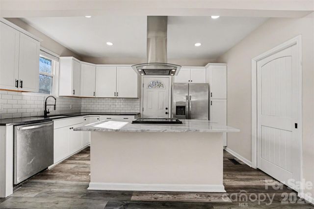 905 W 6th Avenue B Avenue, Gastonia, NC 28052