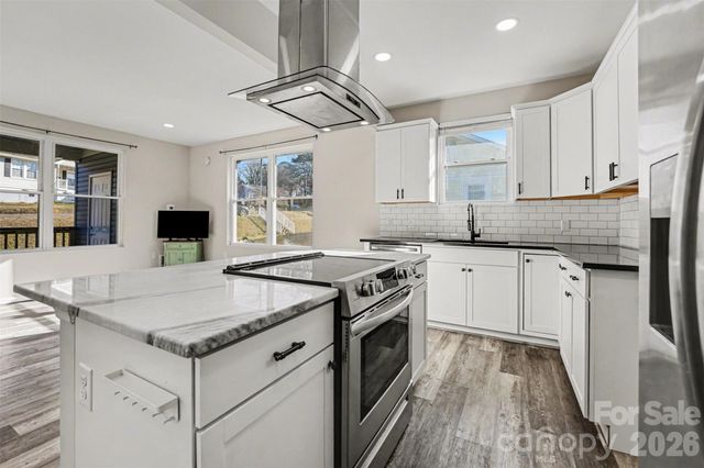 905 W 6th Avenue B Avenue, Gastonia, NC 28052