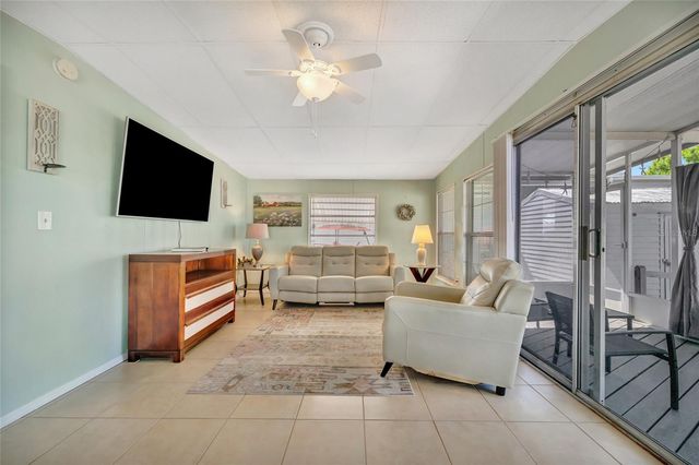 110 E SAINT LUCIA LOOP, Apollo Beach, FL 33572