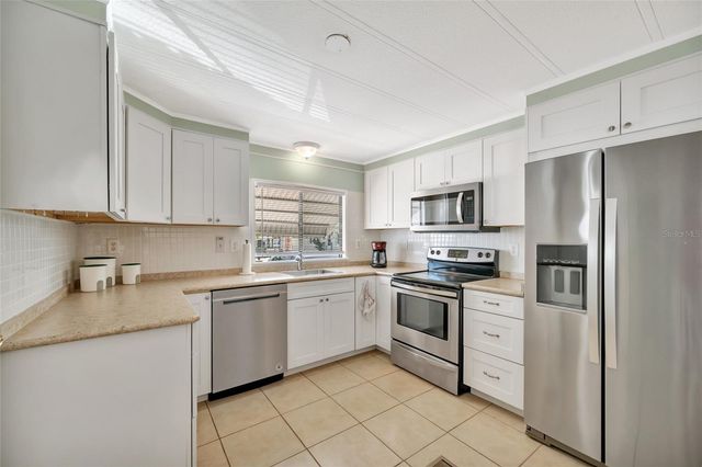 110 E SAINT LUCIA LOOP, Apollo Beach, FL 33572