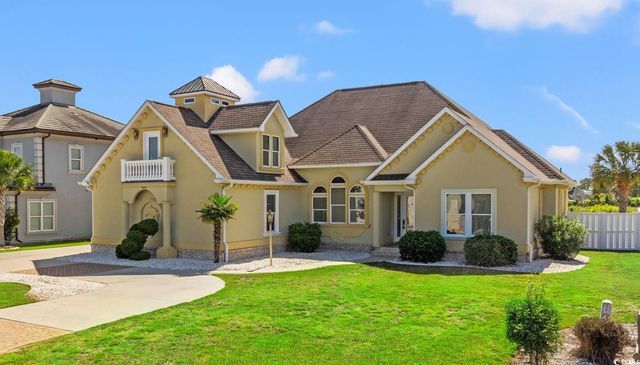 1019 Ridgewood Dr., North Myrtle Beach, SC 29582