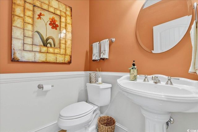 1019 Ridgewood Dr., North Myrtle Beach, SC 29582
