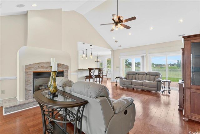 1019 Ridgewood Dr., North Myrtle Beach, SC 29582