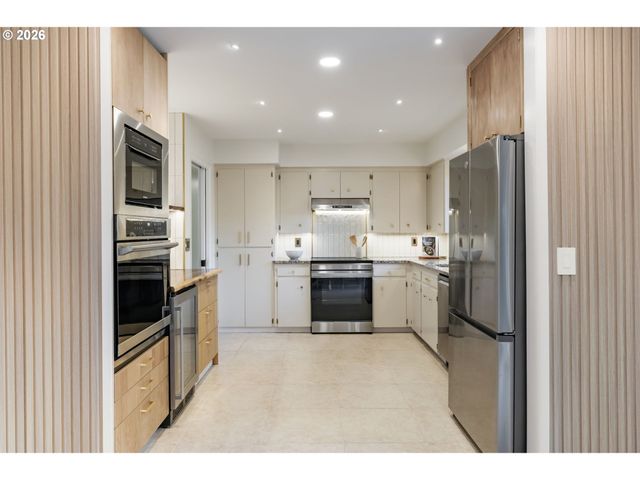 7190 Sw 142nd Ave, Beaverton, OR 97008