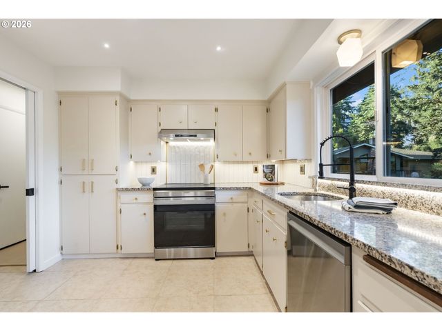 7190 Sw 142nd Ave, Beaverton, OR 97008