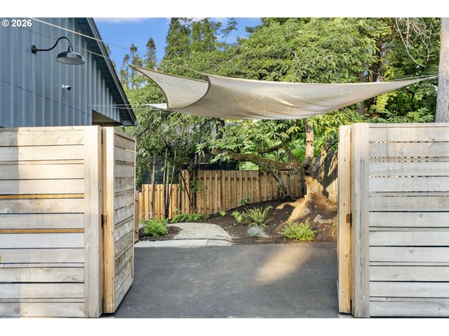 7190 Sw 142nd Ave, Beaverton, OR 97008