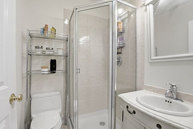 73 Myrtle St 2, Boston, MA 02114