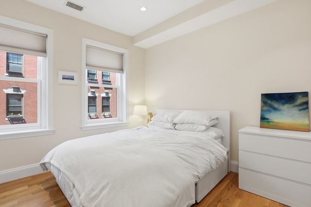 73 Myrtle St 2, Boston, MA 02114