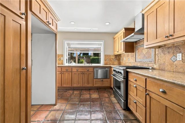 15444 Marilla Street, North Hills, CA 91343