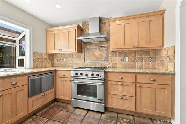 15444 Marilla Street, North Hills, CA 91343