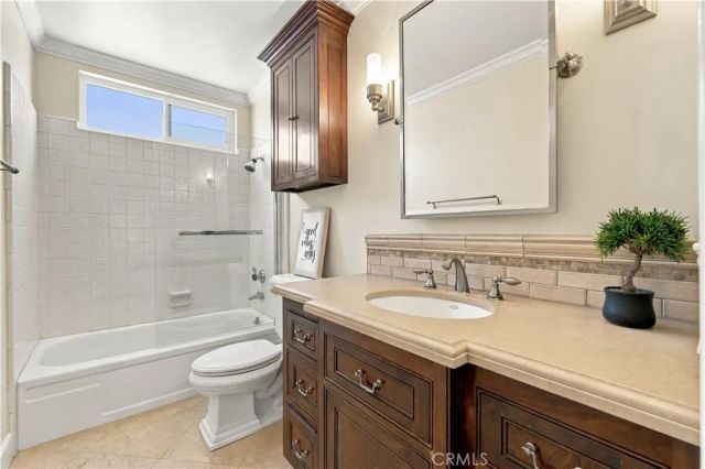 15444 Marilla Street, North Hills, CA 91343