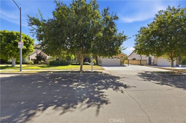 15444 Marilla Street, North Hills, CA 91343