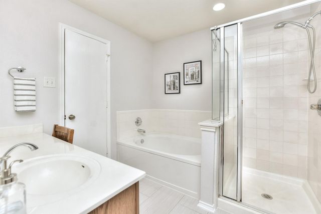 4913 Woodstock DR, Georgetown, TX 78633