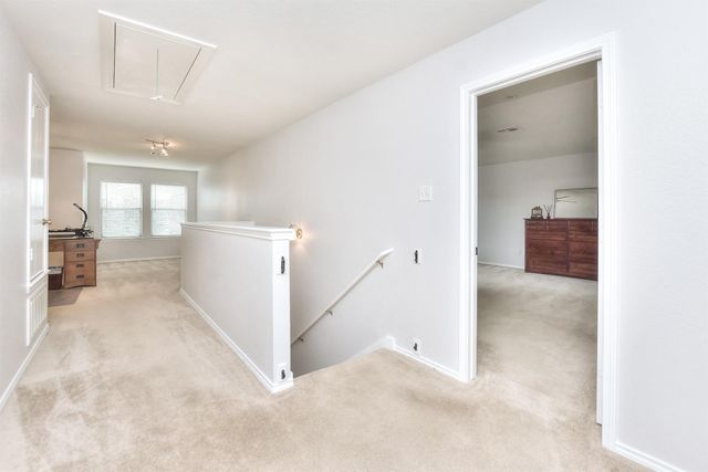 4913 Woodstock DR, Georgetown, TX 78633