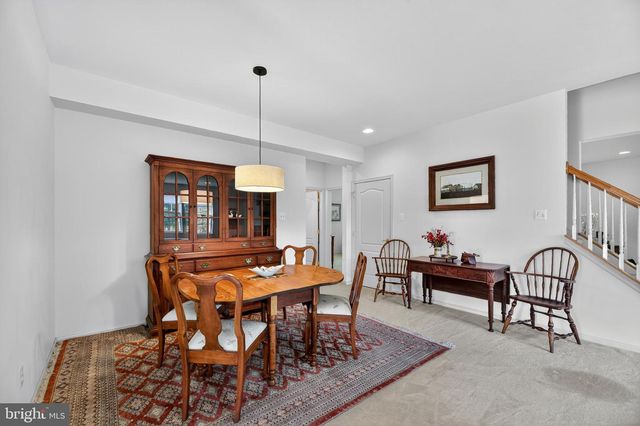 8 STARLING CT, West Deptford, NJ 08086