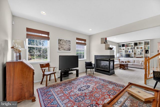 8 STARLING CT, West Deptford, NJ 08086