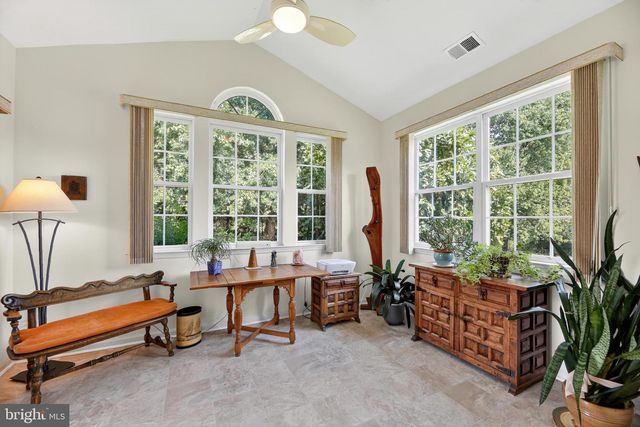 8 STARLING CT, West Deptford, NJ 08086