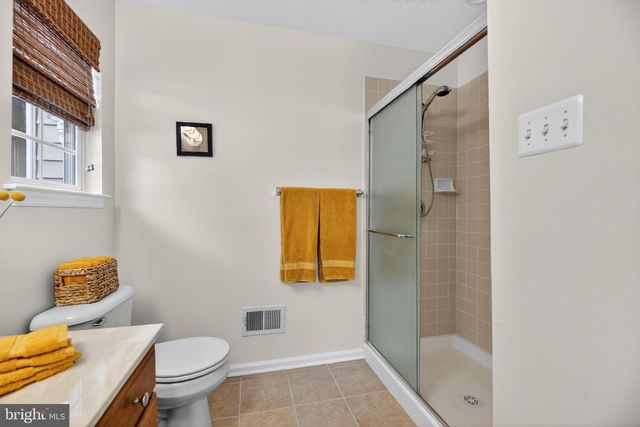 8 STARLING CT, West Deptford, NJ 08086