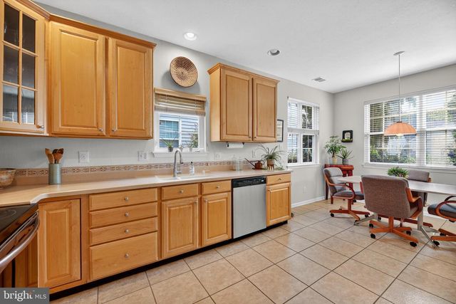 8 STARLING CT, West Deptford, NJ 08086