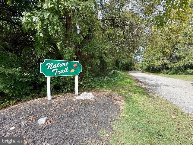 8 STARLING CT, West Deptford, NJ 08086