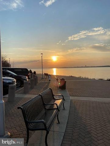 8 STARLING CT, West Deptford, NJ 08086